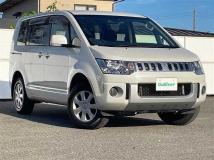 2015 Mitsubishi Delica D5