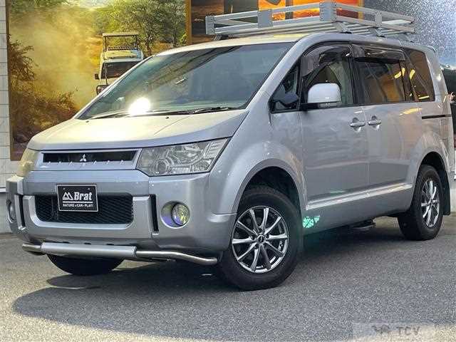 2011 Mitsubishi Delica D5