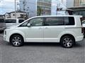 2019 Mitsubishi Delica D5