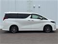 2022 Toyota Alphard Hybrid