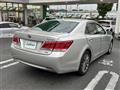 2013 Toyota Crown Hybrid