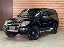 2015 Mitsubishi Pajero