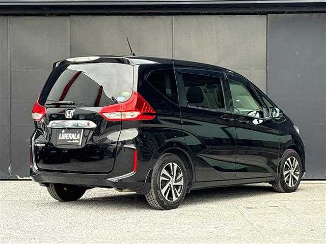 Honda Freed 2019 photo 2