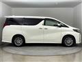 2022 Toyota Alphard Hybrid