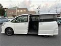 2016 Toyota Voxy