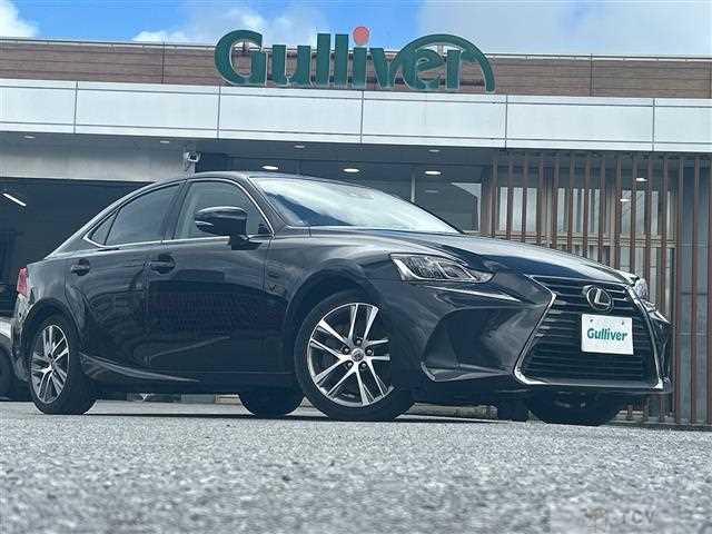 2017 Lexus IS