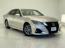 2017 Toyota Crown Hybrid