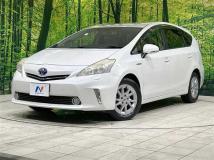 2013 Toyota PRIUS α