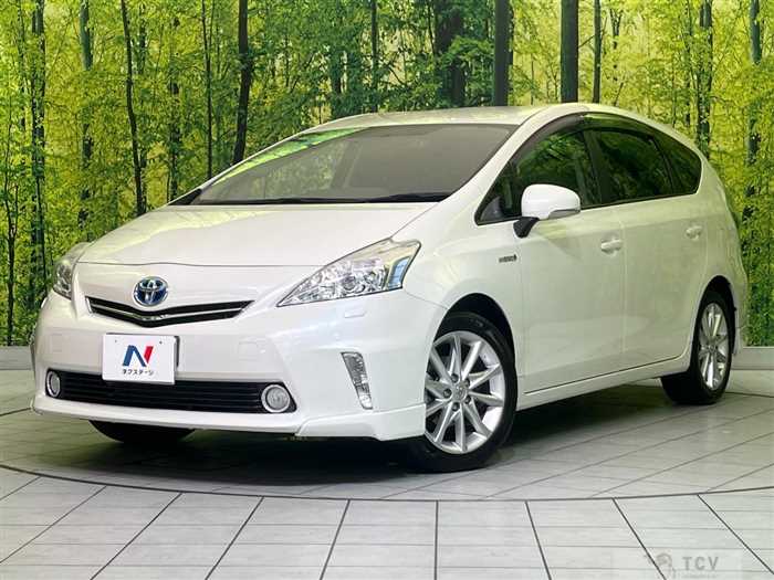 2013 Toyota PRIUS α