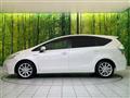 2013 Toyota PRIUS α