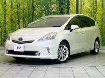 2013 Toyota PRIUS α