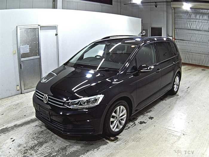 2016 Volkswagen Golf Touran