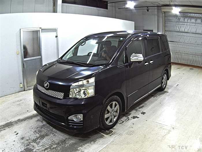 2013 Toyota Voxy