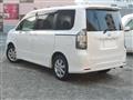 2009 Toyota Voxy