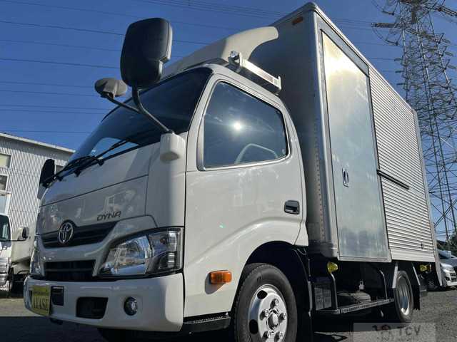 2018 Toyota Dyna Truck
