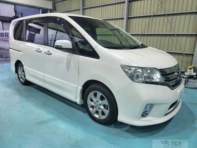 2013 Nissan Serena