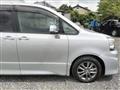 2011 Toyota Voxy