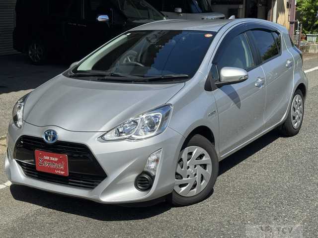 2016 Toyota AQUA