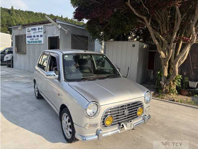 2001 Daihatsu Miragino