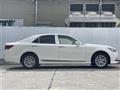 2017 Toyota Crown Royal Series