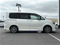 2011 Toyota Voxy
