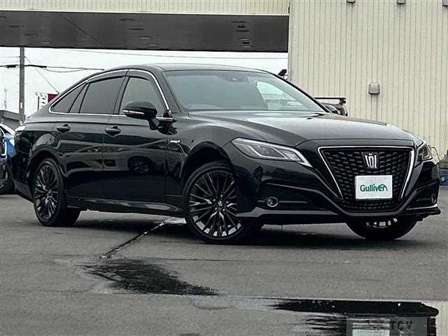 2020 Toyota Crown Hybrid