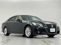2013 Toyota Crown Hybrid