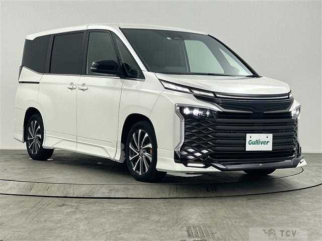 2023 Toyota Voxy