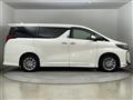 2022 Toyota Alphard Hybrid