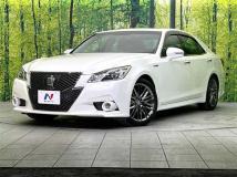 2013 Toyota Crown Hybrid