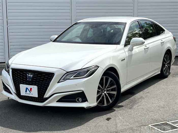 2018 Toyota Crown Hybrid