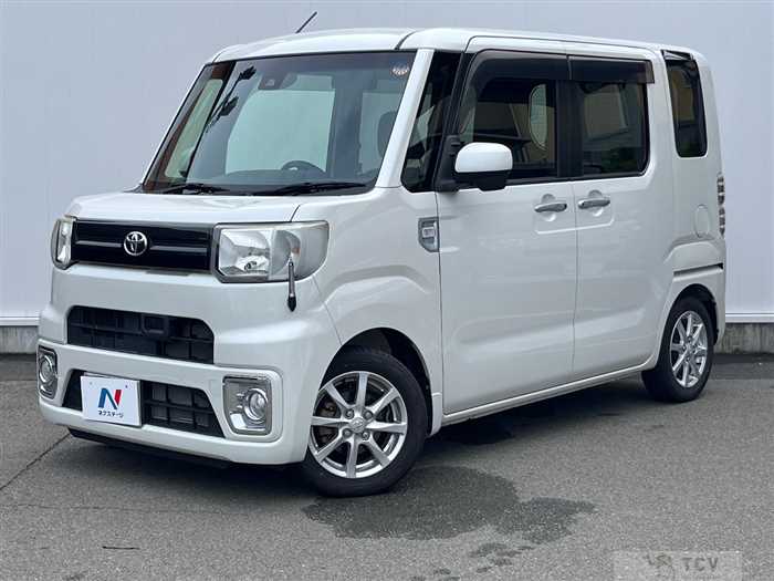 2016 Toyota PIXIS MEGA