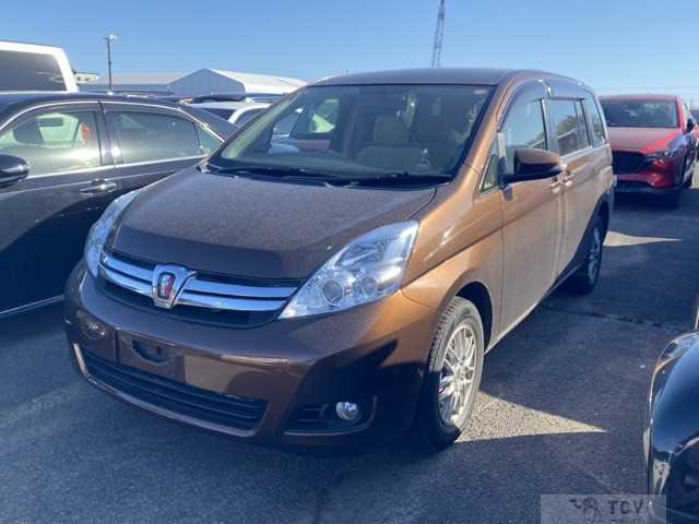 2013 Toyota Isis