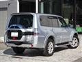 2016 Mitsubishi Pajero