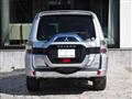 2016 Mitsubishi Pajero