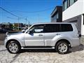 2016 Mitsubishi Pajero