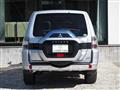 2015 Mitsubishi Pajero