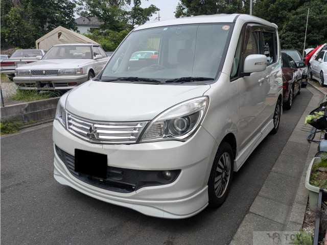 2012 Mitsubishi Delica