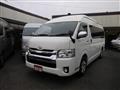 2006 Toyota Hiace Commuter