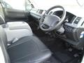 2006 Toyota Hiace Commuter