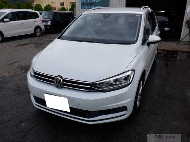 2017 Volkswagen Golf Touran