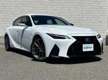 2021 Lexus IS