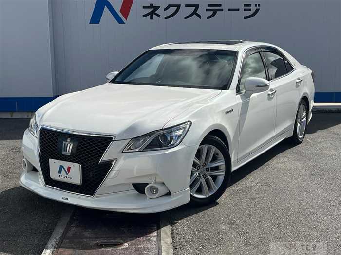 2014 Toyota Crown Hybrid