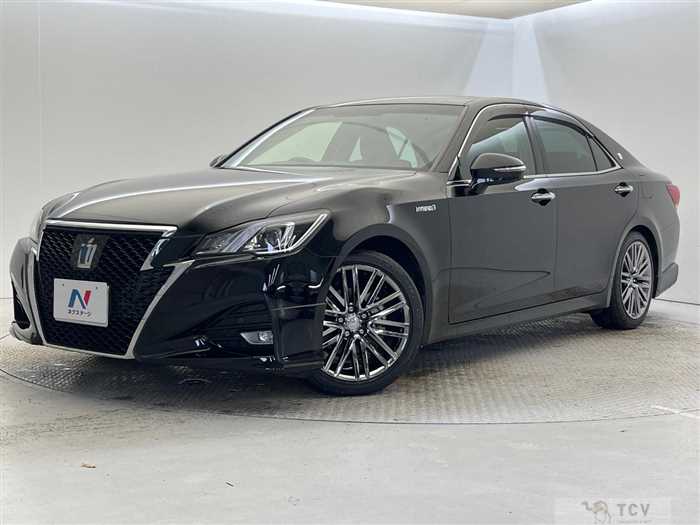 2016 Toyota Crown Hybrid