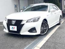 2017 Toyota Crown Hybrid