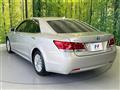 2017 Toyota Crown Hybrid