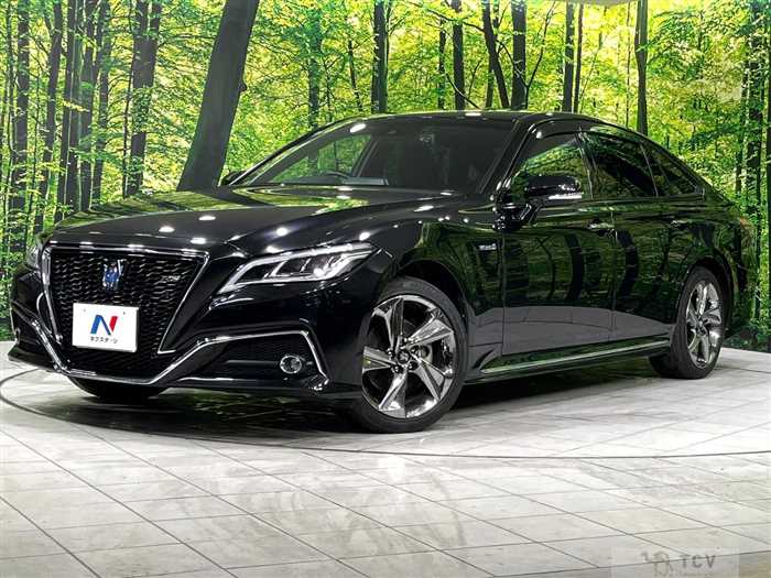 2019 Toyota Crown Hybrid