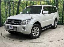 2011 Mitsubishi Pajero