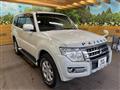 2015 Mitsubishi Pajero