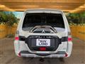 2015 Mitsubishi Pajero